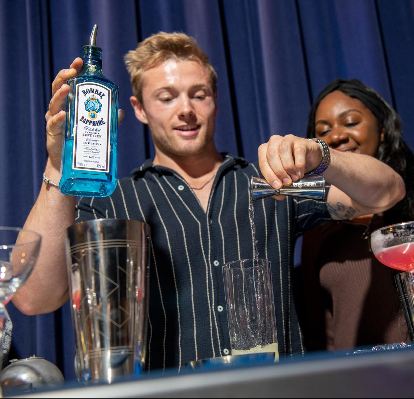 Cocktail Masterclass-118 man making a cocktail