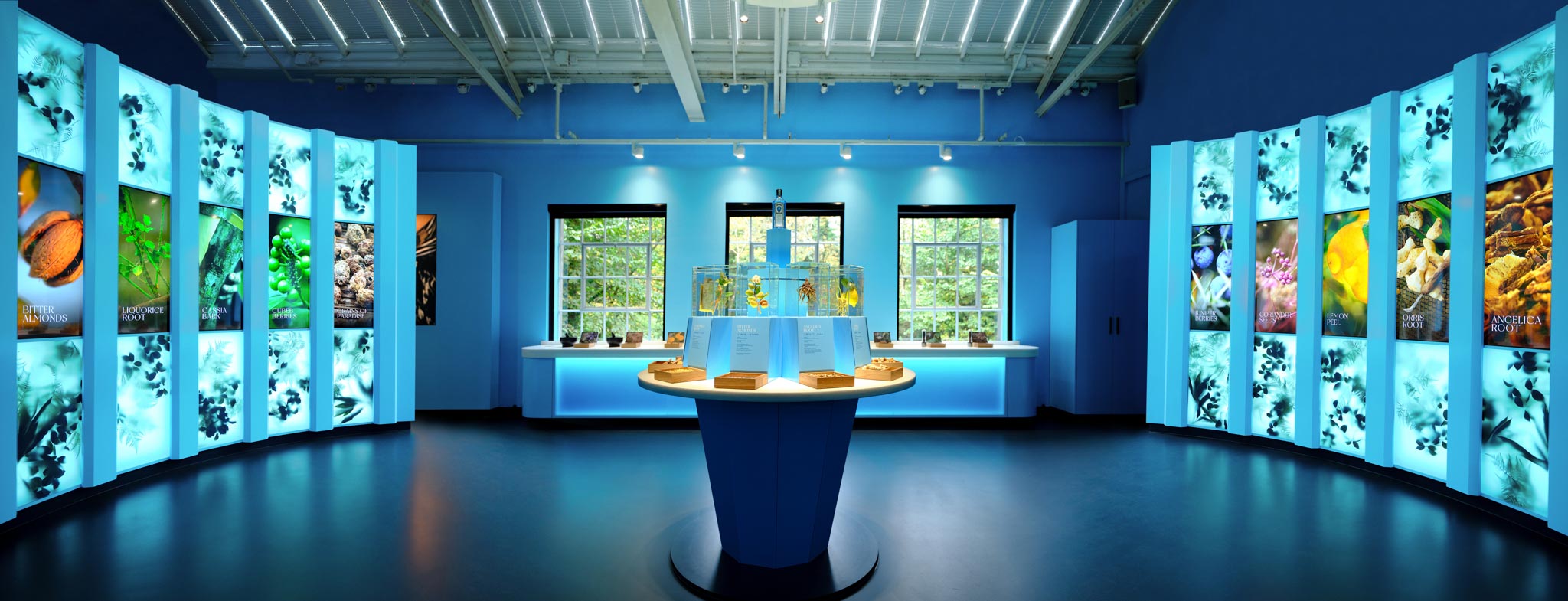 bombay-sapphire-gin-distillery-tour