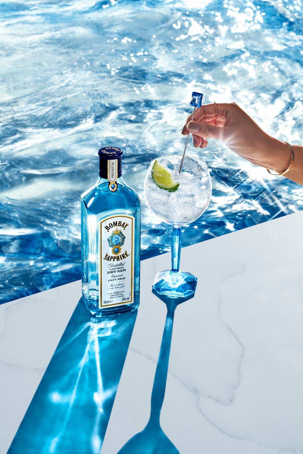 FY24_Global_Bombay_Sapphire_Pool_SHOT_12_MODEL (1)